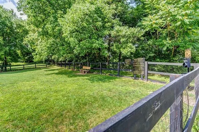 Jamestown B4 I Comfy 2 Bed 1 Bath Nashville 0*,